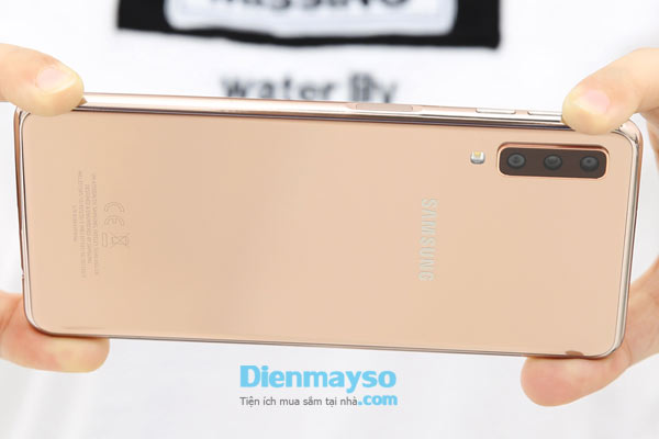 Điện thoại Samsung Galaxy A7 2018